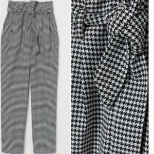 ⭕️ BOGO! H&M Check print paper bag waist ankle pants with tie belt